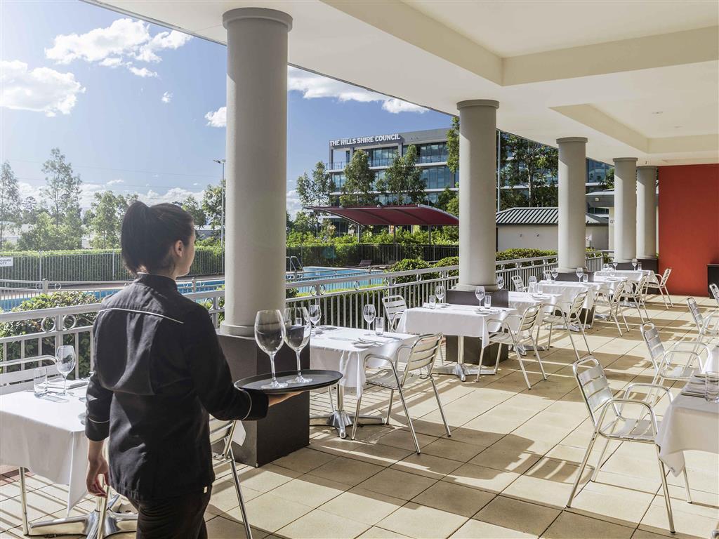 Visy Dior Hotel Baulkham Hills Bagian luar foto