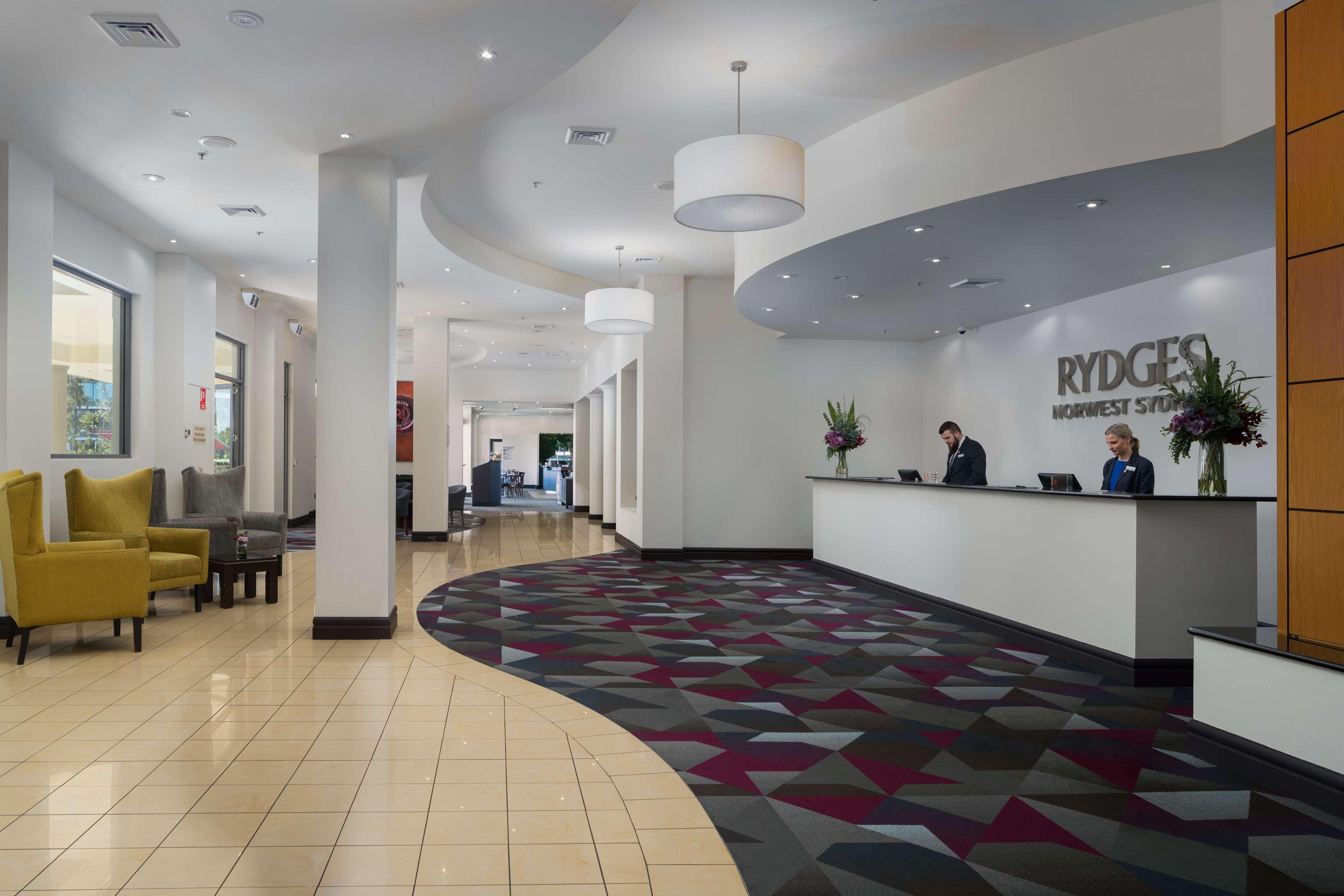 Visy Dior Hotel Baulkham Hills Bagian luar foto