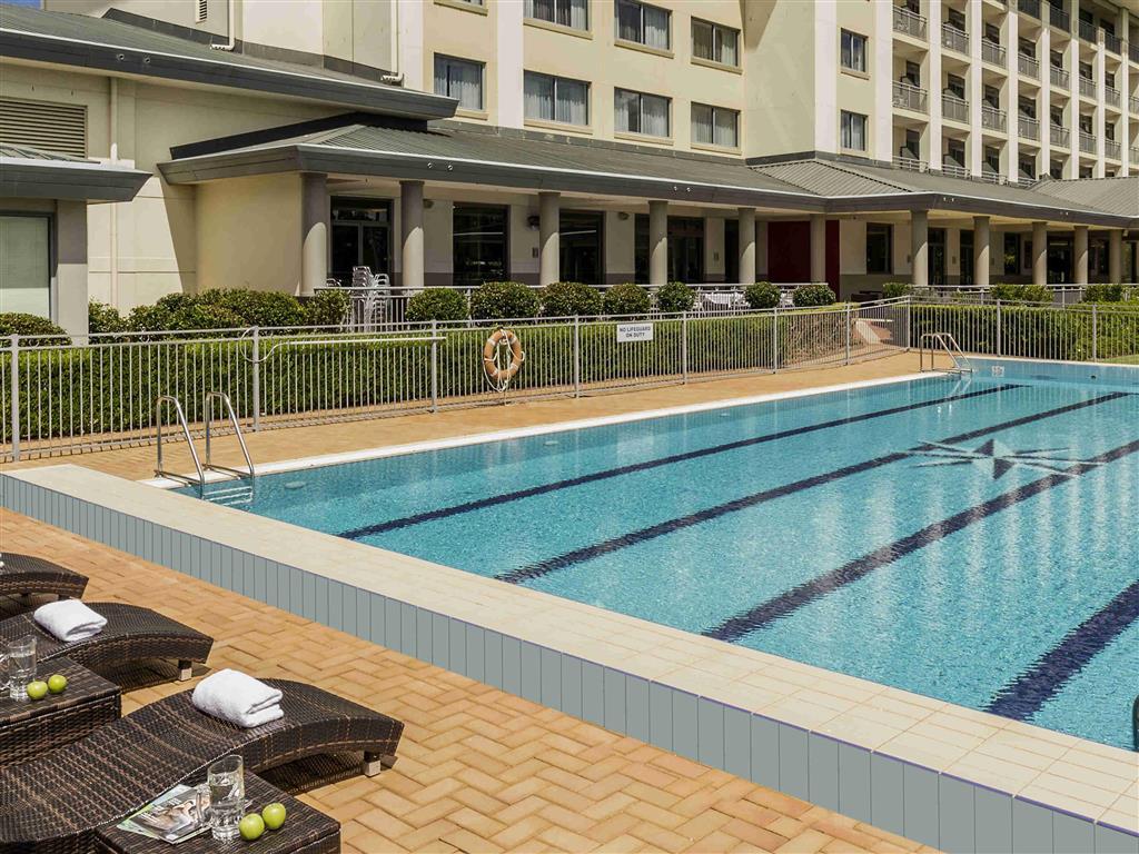 Visy Dior Hotel Baulkham Hills Bagian luar foto