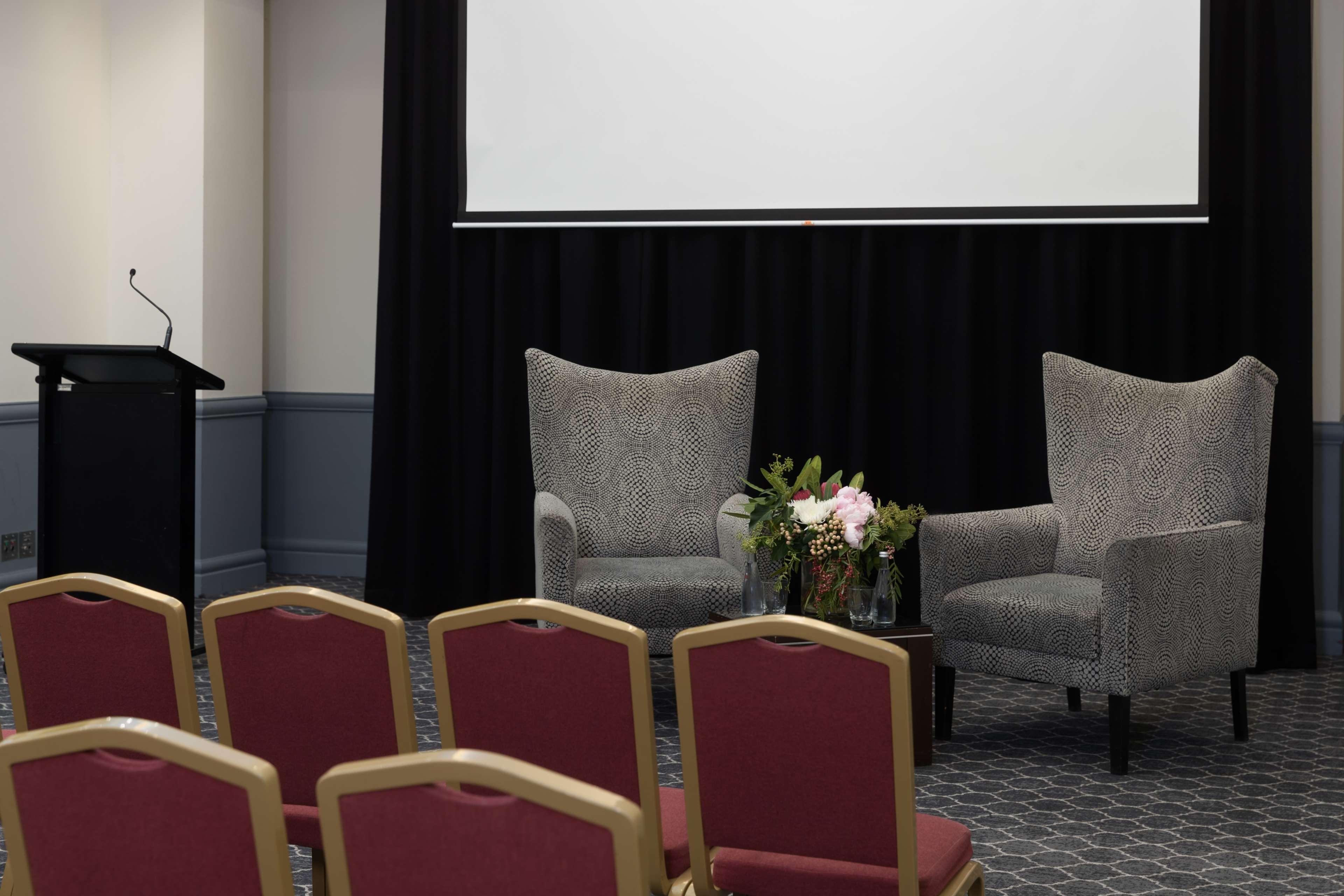 Visy Dior Hotel Baulkham Hills Bagian luar foto