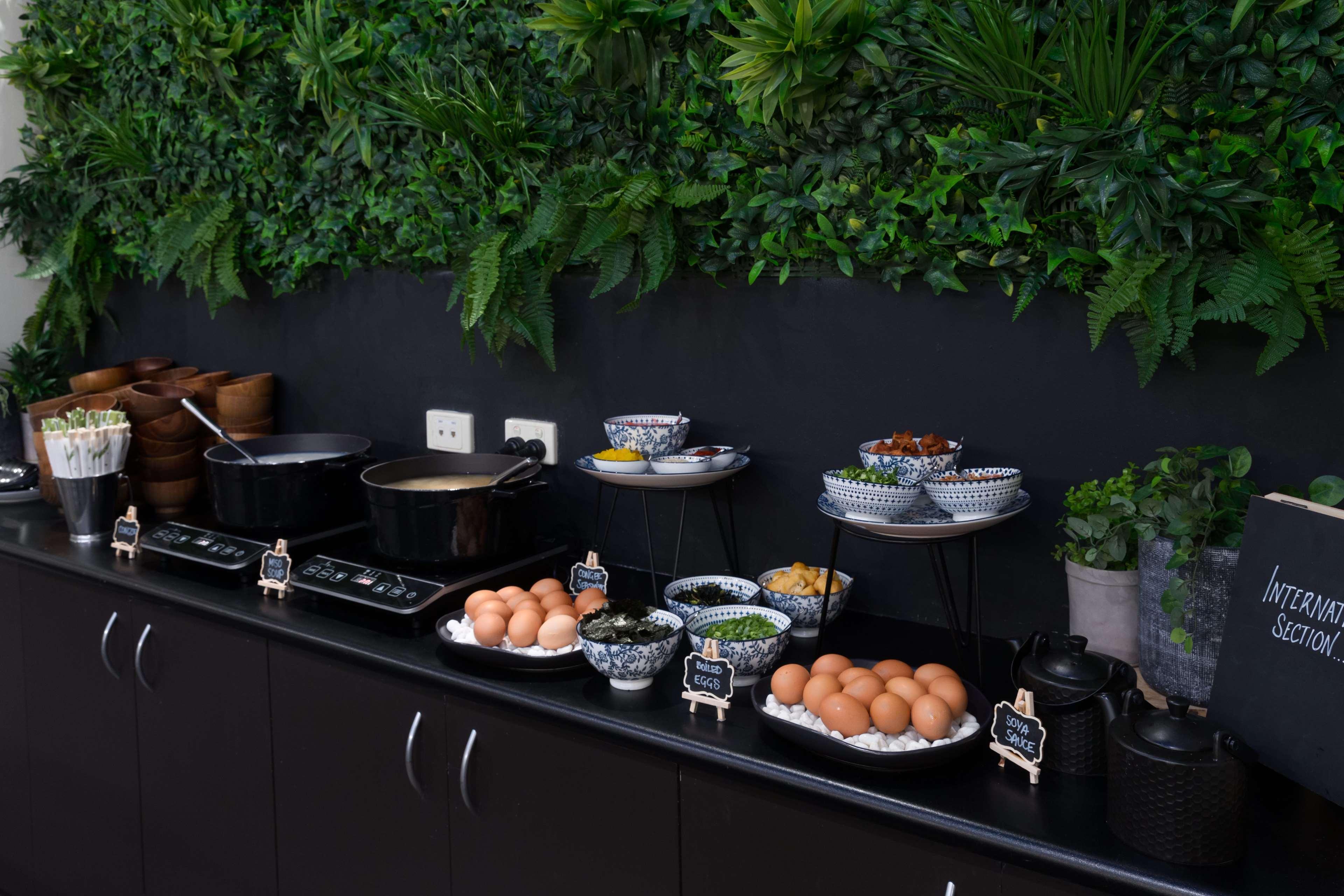 Visy Dior Hotel Baulkham Hills Bagian luar foto