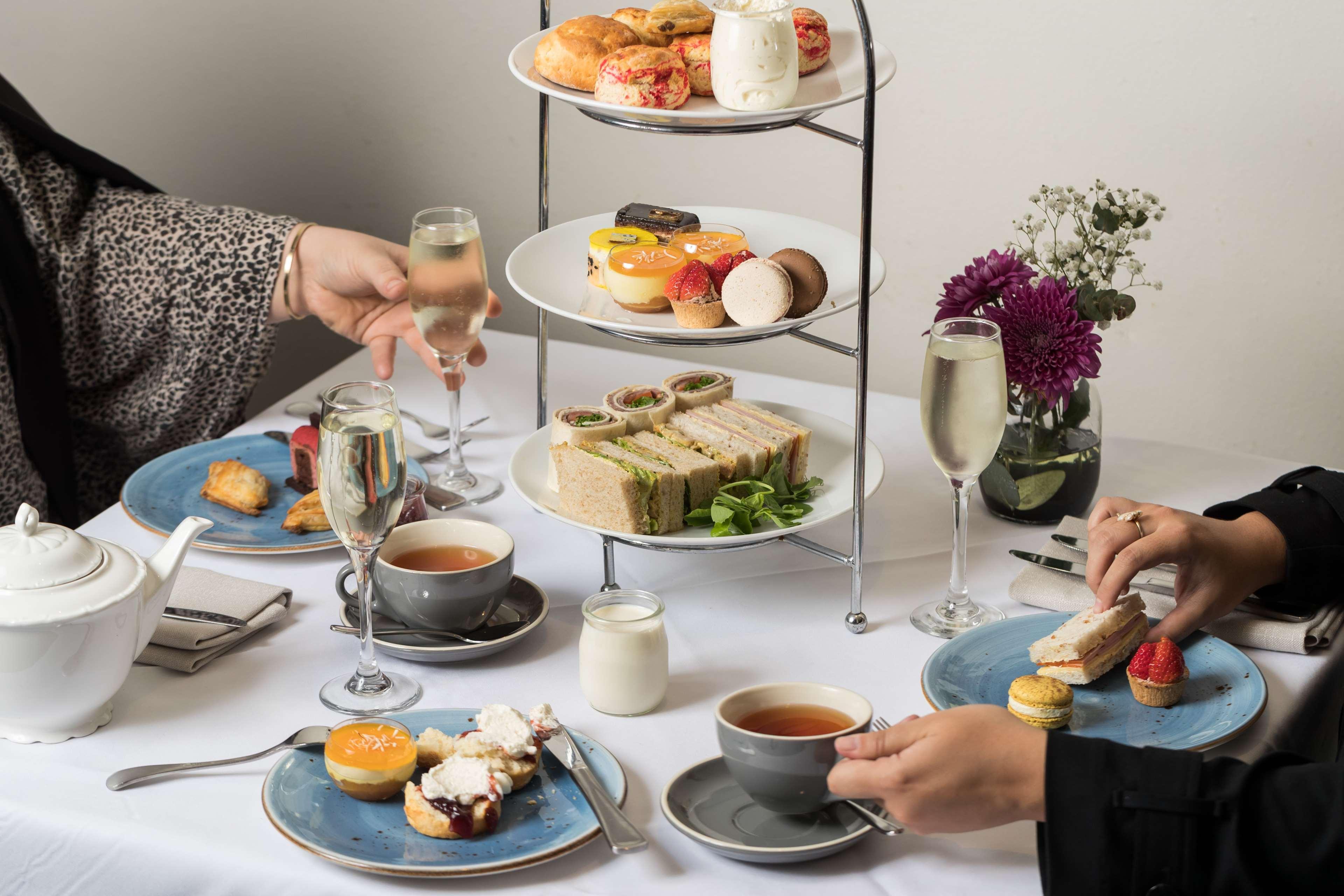 Visy Dior Hotel Baulkham Hills Bagian luar foto