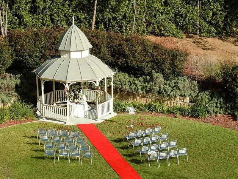 Visy Dior Hotel Baulkham Hills Bagian luar foto